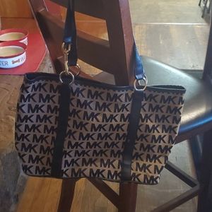 Micheal Kors handbag
